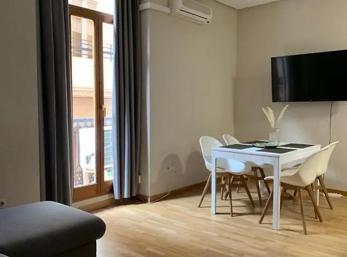 Plaza Ayuntamiento Apartment